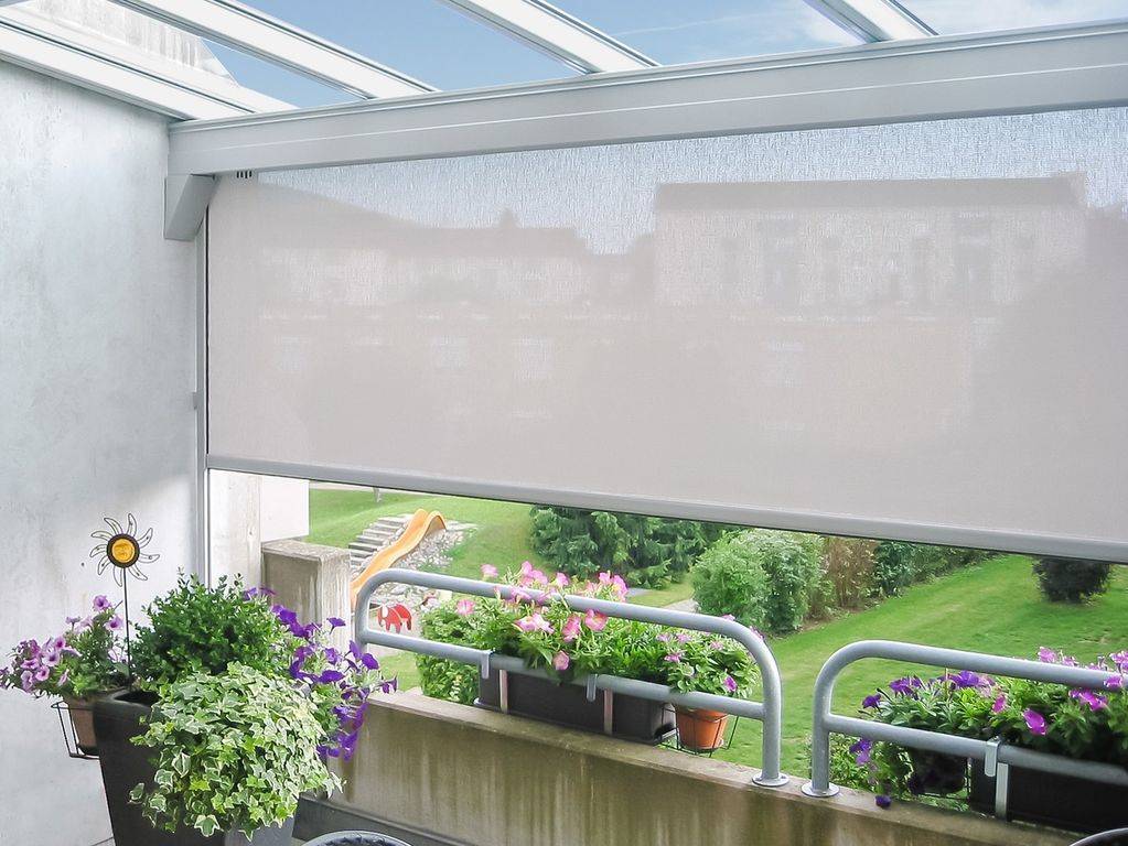 Чем закрыть окна от солнца: 5 способов спасти квартиру от жары