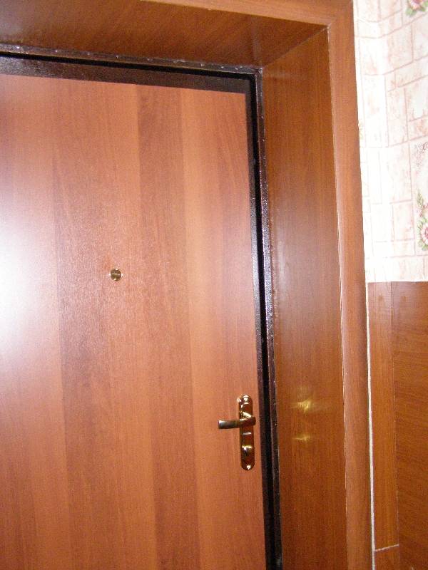 Особенности дверных откосов из ламината