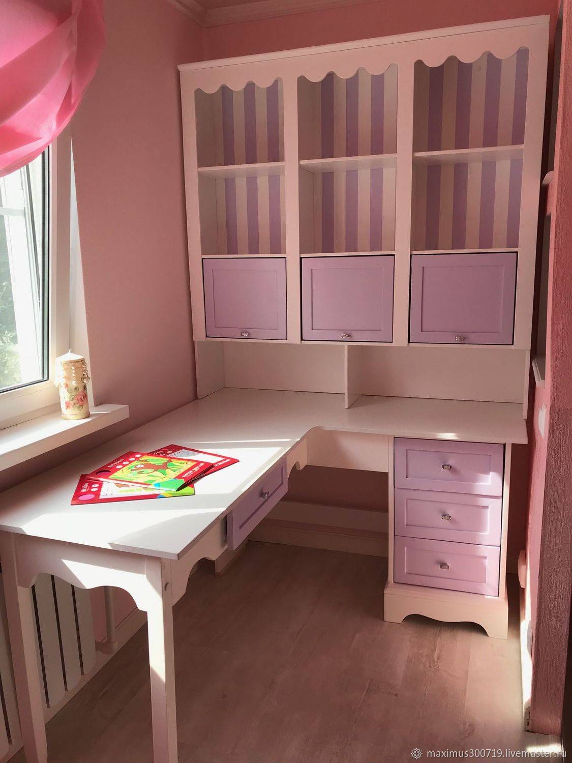 Письменный стол для двоих детей – фото, примеры расположения