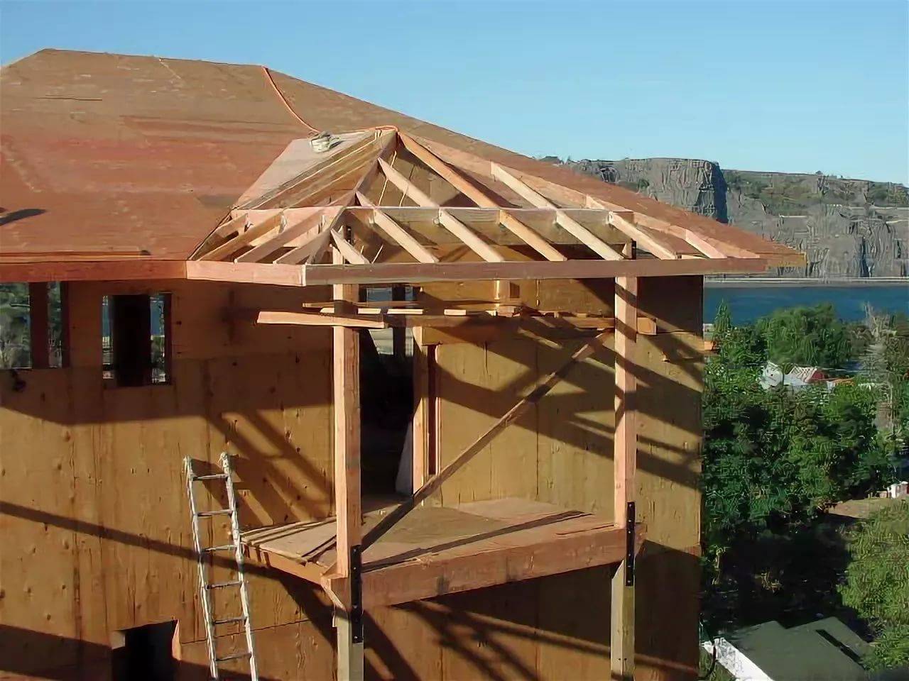 Трехскатная крыша гаража пристроенного к дому - строим сами