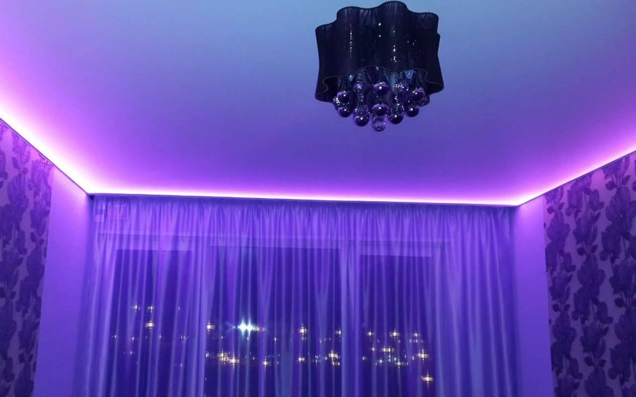 Парящие потолки ? 120 фото натяжных с подсветкой по периметру, потолки из гипсокартона для зала нового поколения | proпотолки