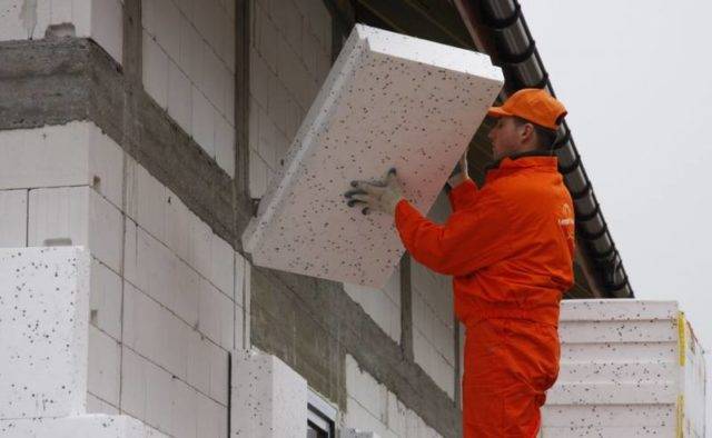 Утепление дома из газобетона: чем утеплить стены из пеноблоков и газобетона снаружи