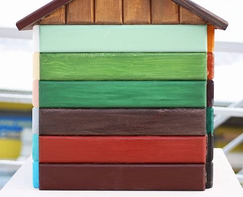 Краска для деревянной мебели