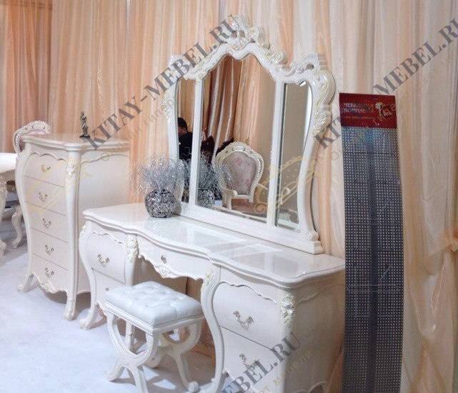 Туалетный столик с зеркалом: удобная, модная и красивая мебель для дома