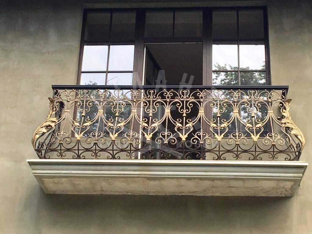 Кованые балконы (66 фото): ограждения, перила, решетки и внешние цветочницы для частных домов