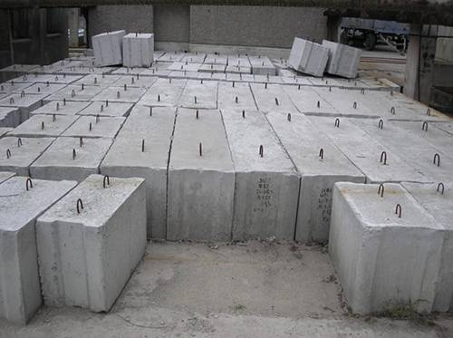 Бетонные фундаментные блоки: требования по гост 13579-2018 и 13580-85, марки материала, подойдет ли для фбс строительства стен в доме или подвале