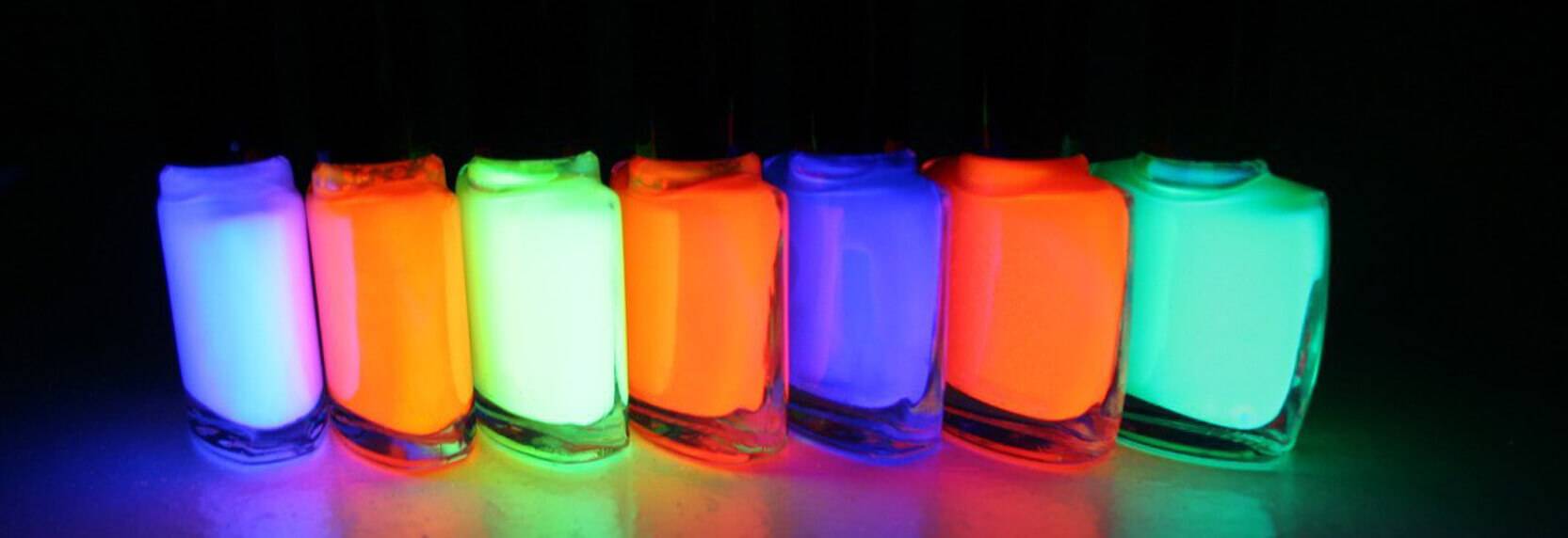 Флуоресцентная краска — характеристика и сфера применения, виды и способ нанесения, как сделать своими руками