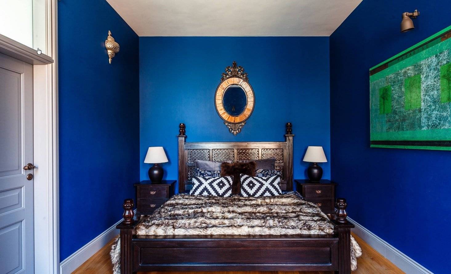 Синие обои в спальне, кухне, гостиной, детской или прихожей (80 лучших фото)