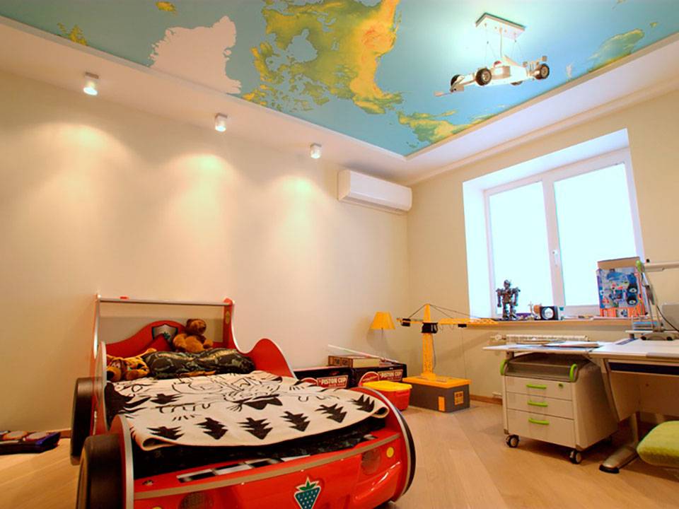 Потолок в детской комнате мальчика, подростка: из чего сделать - 36 фото