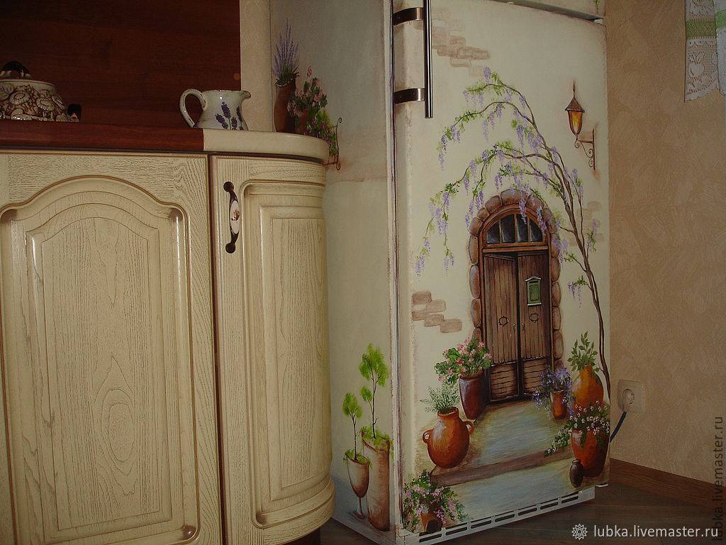 Художественная роспись стен в гостиной, спальне и детской