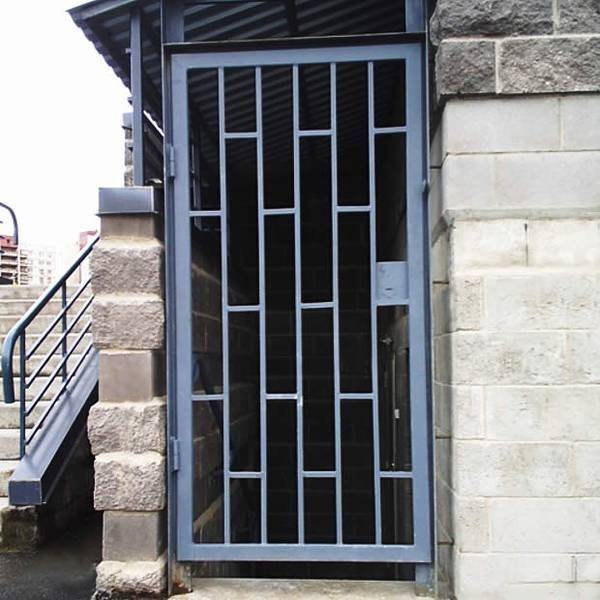 Раздвижные решетки на двери (гармошки, сдвижные, с 1-2 створками) - 3 преимущества.