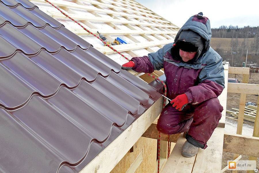 Покрытие крыши металлочерепицей. что нужно учесть?