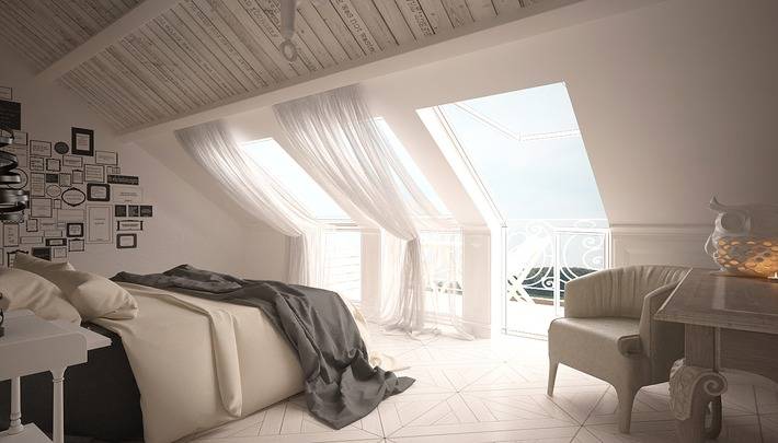 Отделка мансарды с ломаной крышей + фото интерьера мансардных крыш частных домов внутри