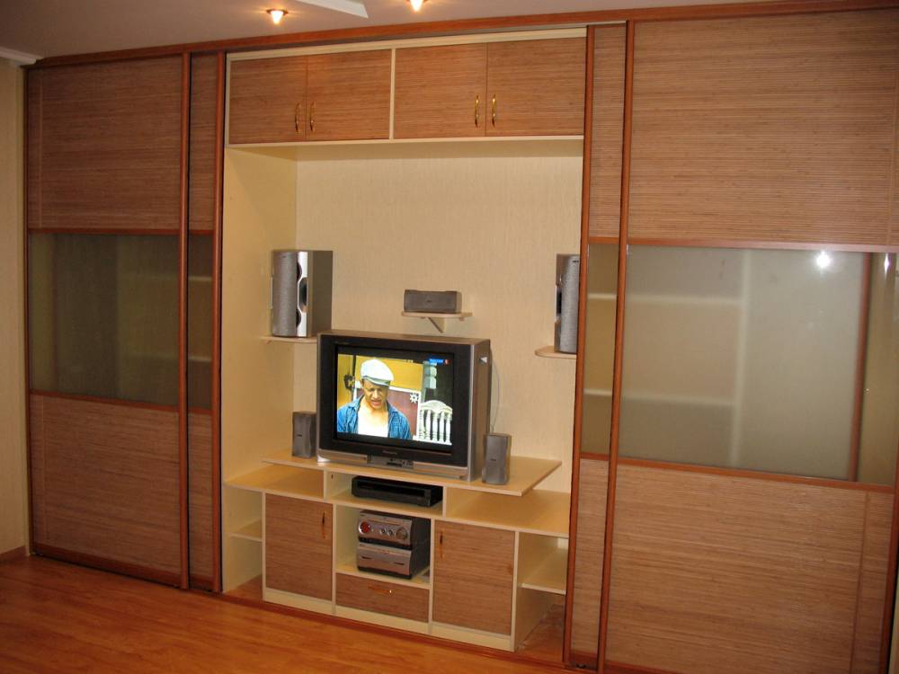 Угловая стенка под телевизор для гостиной: советы по выбору + 30 фото примеров
