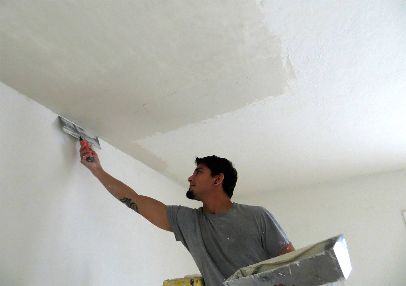 С чего начать ремонт потолка своими руками: основные этапы