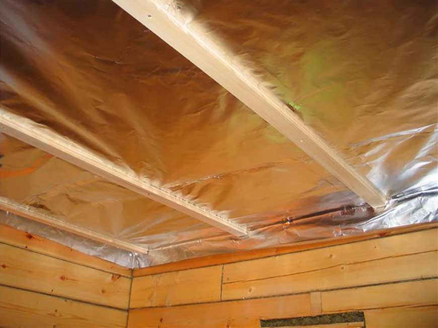 О тонкостях утепления потолка в бане