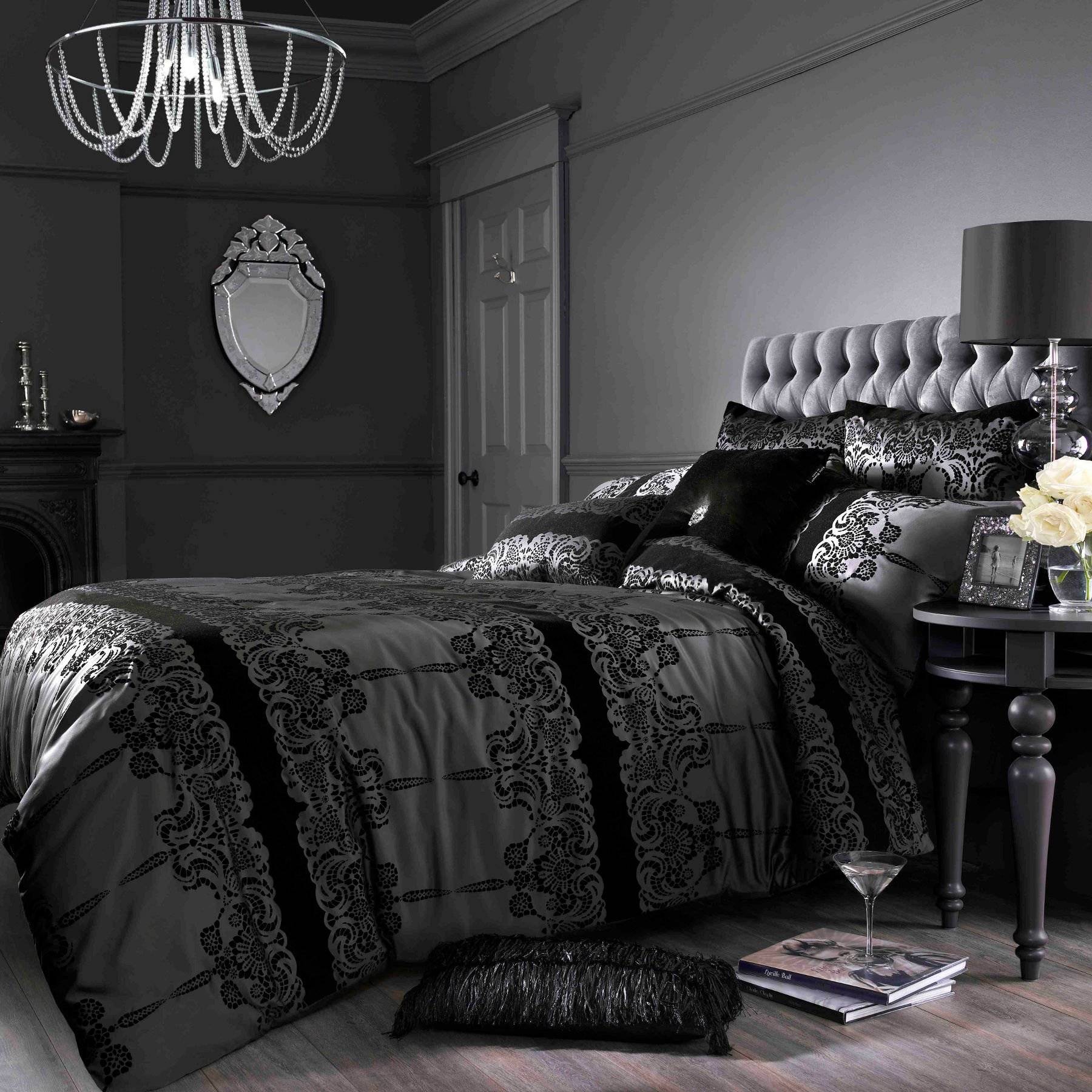 Спальня в темных тонах: интерьер с мебелью - 30 фото