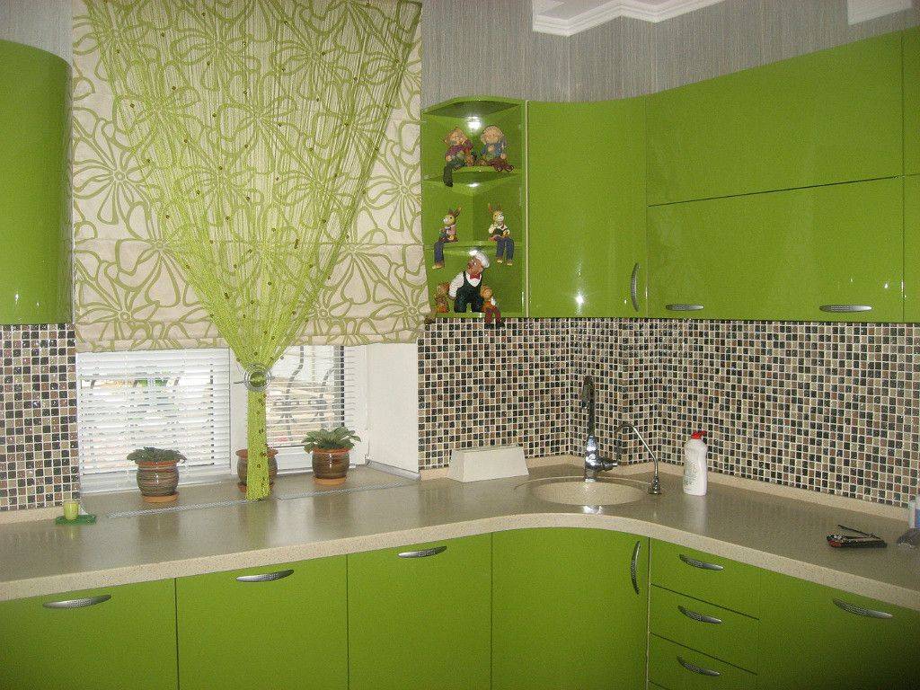 Кухни в зеленом цвете - 80 фото интерьеров!