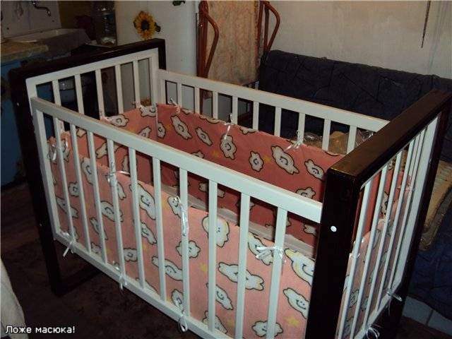 Как покрасить кровать в домашних условиях: как окрашивать старую деревянную, из дсп и металлическую, в том числе детскую, в белый или другой цвет?