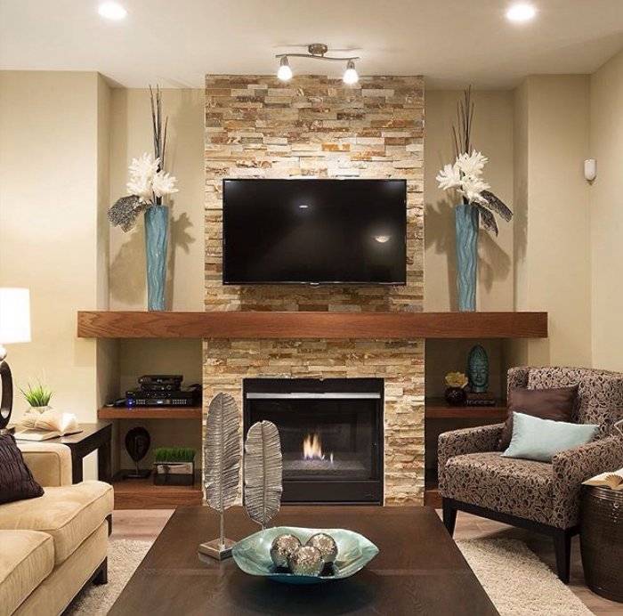12 идей расположения телевизора и камина в гостиной: телевизор над камином, на одной стене