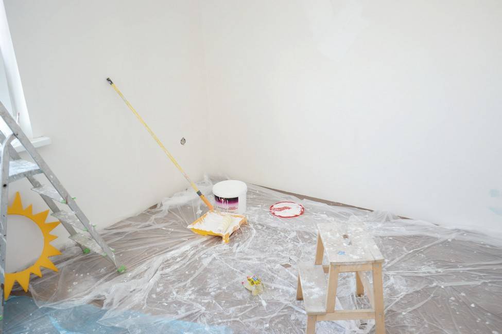 Фасадная краска (56 фото): белая водоэмульсионная и силикатная краска для наружных работ