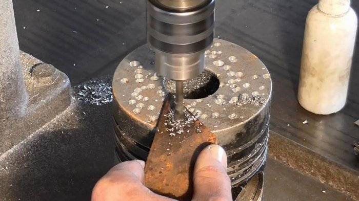 Как просверлить твердую сталь?