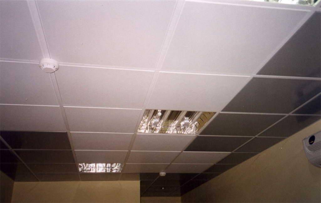 Кассетный потолок: достоинства и недостатки (фото) :: syl.ru