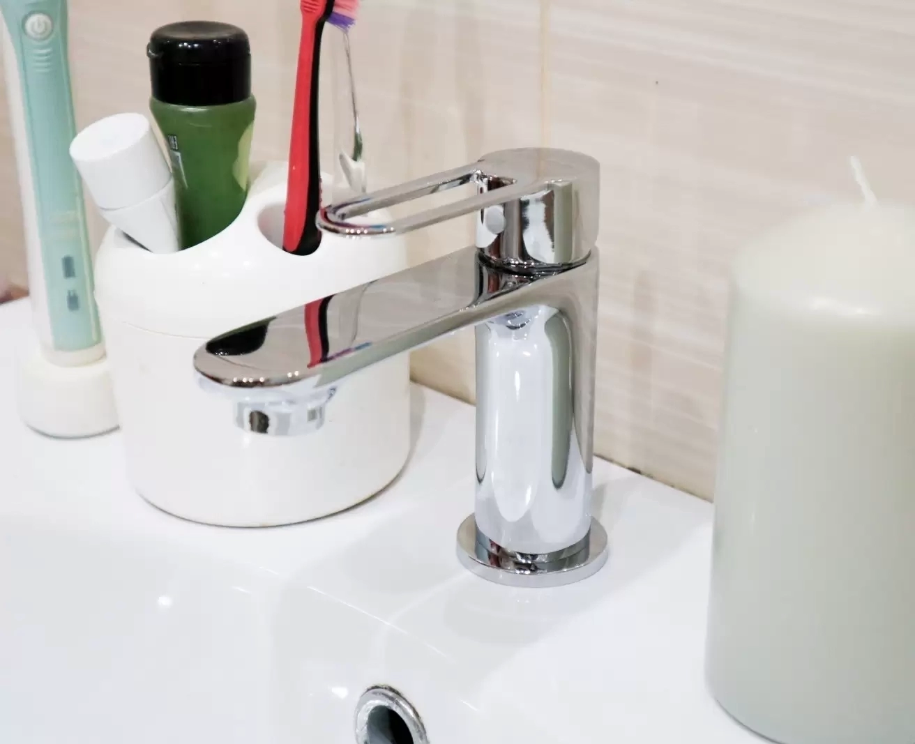 Основные критерии, по которым нужно выбирать смеситель для раковины в ванной комнате