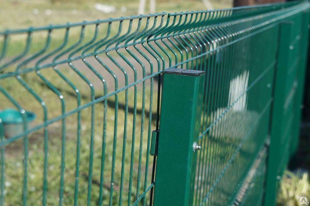 Забор из сетки сварной своими руками: особенности монтажа