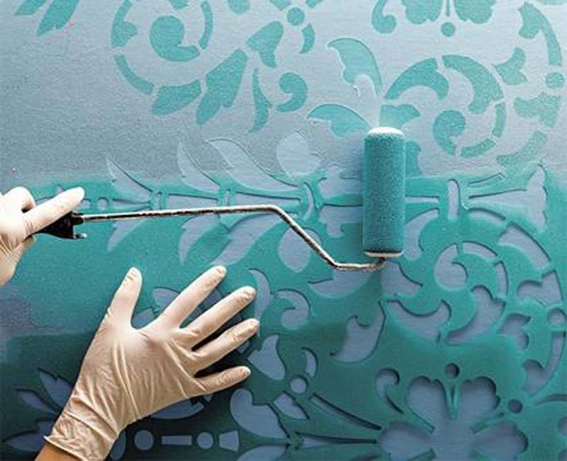 Трафареты для стен под покраску (53 фото): большие шаблоны для окраски обоев, нанесение краски трафаретным валиком