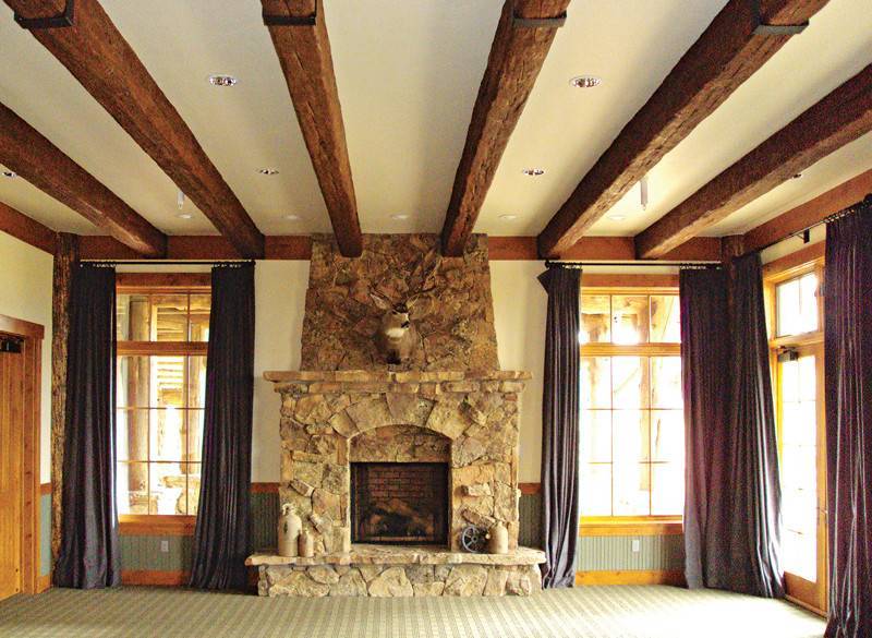 Чем отделать потолок в деревянном доме — чем покрыть, обшить, варианты отделки, отделка внутри панелями, чем зашить, материалы для деревянного потолка, чем лучше обшить своими руками