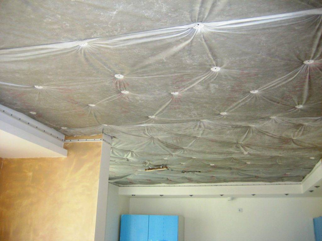 Потолок в панельном доме — как сделать звукоизоляцию?
