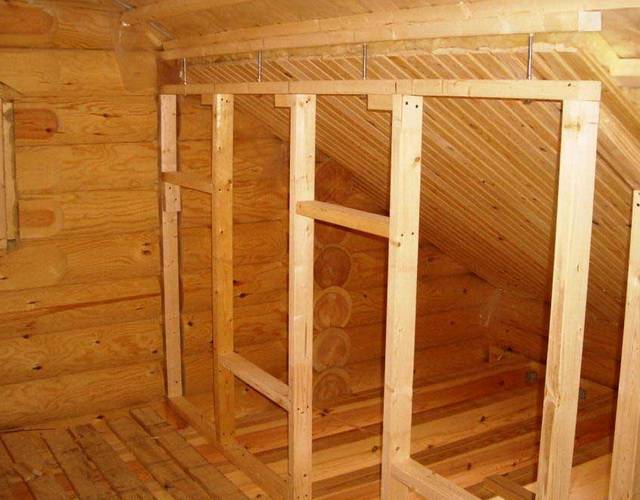 Внутренние перегородки в деревянном доме: 3 вида и советы по строительству