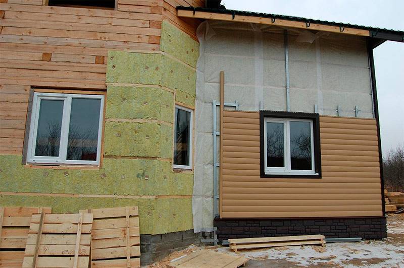 Как утеплить дом снаружи минватой: своими руками, стен кирпичного, деревянного здания