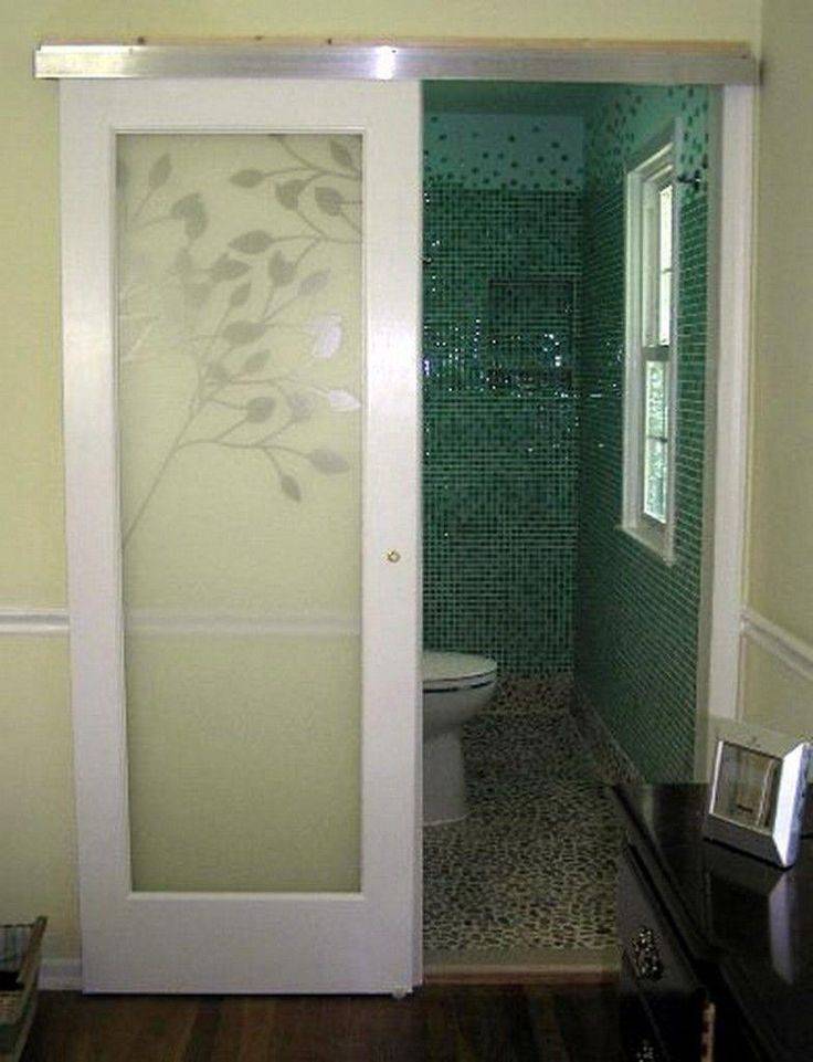Стеклянные двери в ванну