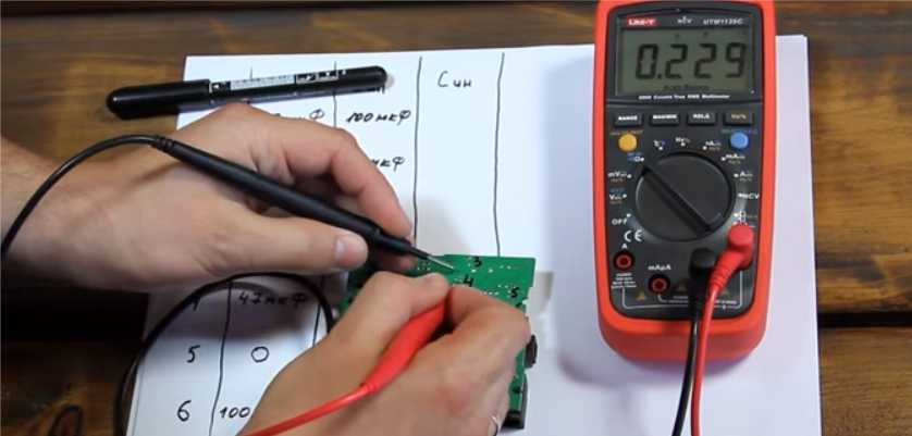 Как проверять конденсаторы мультиметром - не выпаивая, емкость и исправность конденсатора