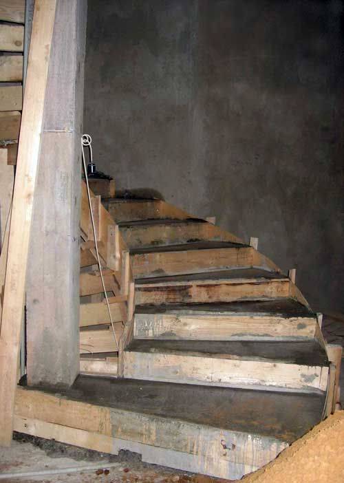 Лестница в погреб - несколько вариантов для самостоятельного строительства