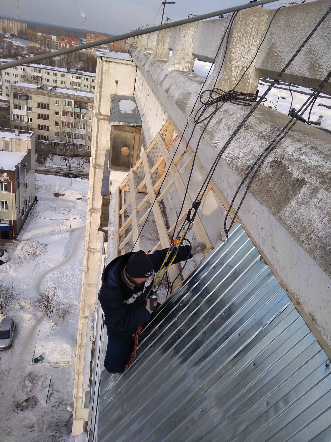 Особенности ремонта крыши балкона. советы мастеров