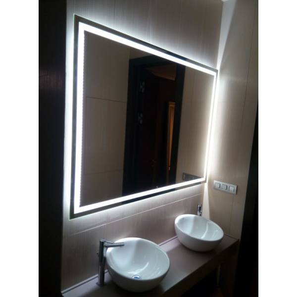 Зеркало для ванной с подсветкой: варианты дизайна и правила безопасного подключения