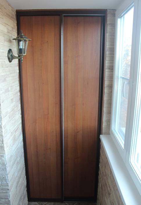 Шкаф на балкон – удачный выбор функциональных шкафчиков на балконе (70 фото)