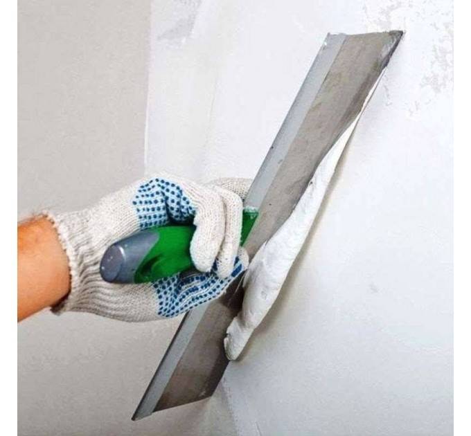 Краска для внутренних работ по штукатурке: можно ли наносить после оштукатуривания стен акриловую, водоэмульсионную покраску, как покрасить стенки кухни или балкона, расход на 1м2, чем и как лучше красить цементную, гипсовую и известковую отделку