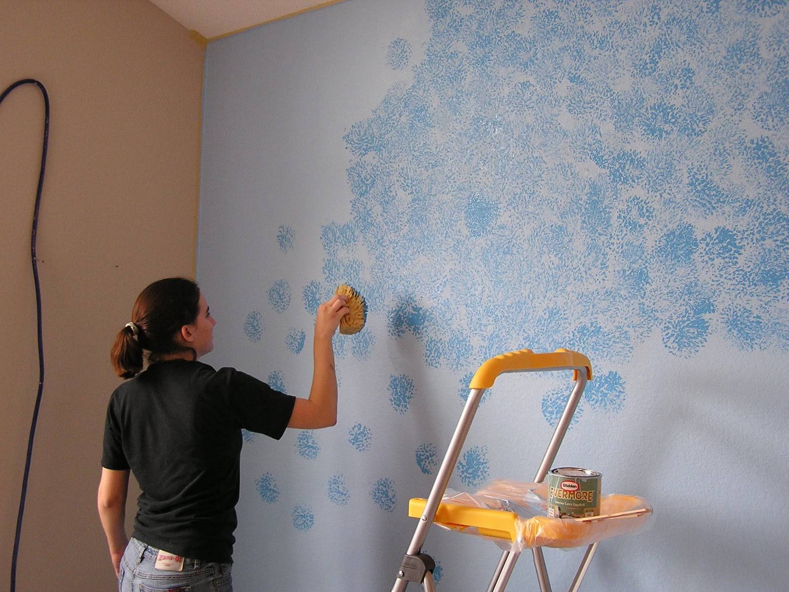 Какой краской красить стены в квартире: преимущества и недостатки, правильный выбор материала