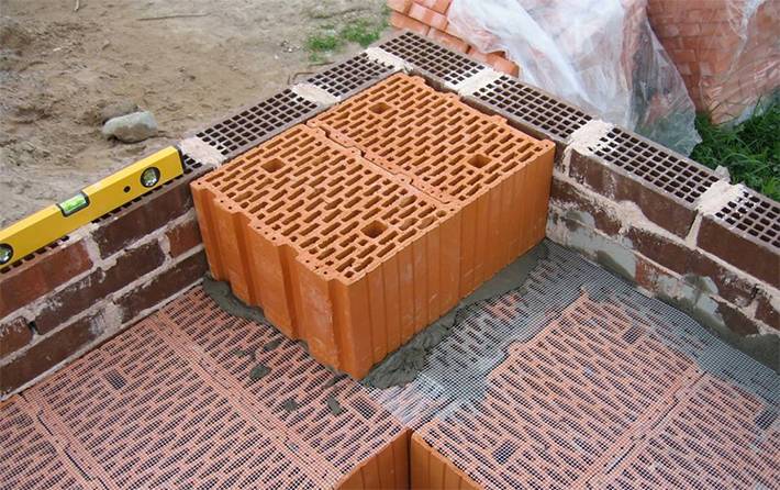Керамические блоки - плюсы и минусы поризованных керамоблоков, размеры и дома