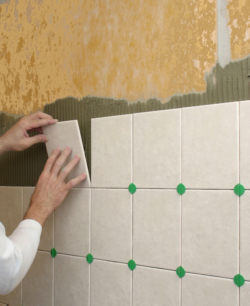 Как класть плитку на стену: технология подготовки и укладки